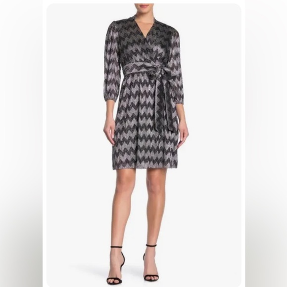 NWT Eliza J Dress Metallic Chevron Faux Wrap Dress Size 8 - Picture 1 of 7